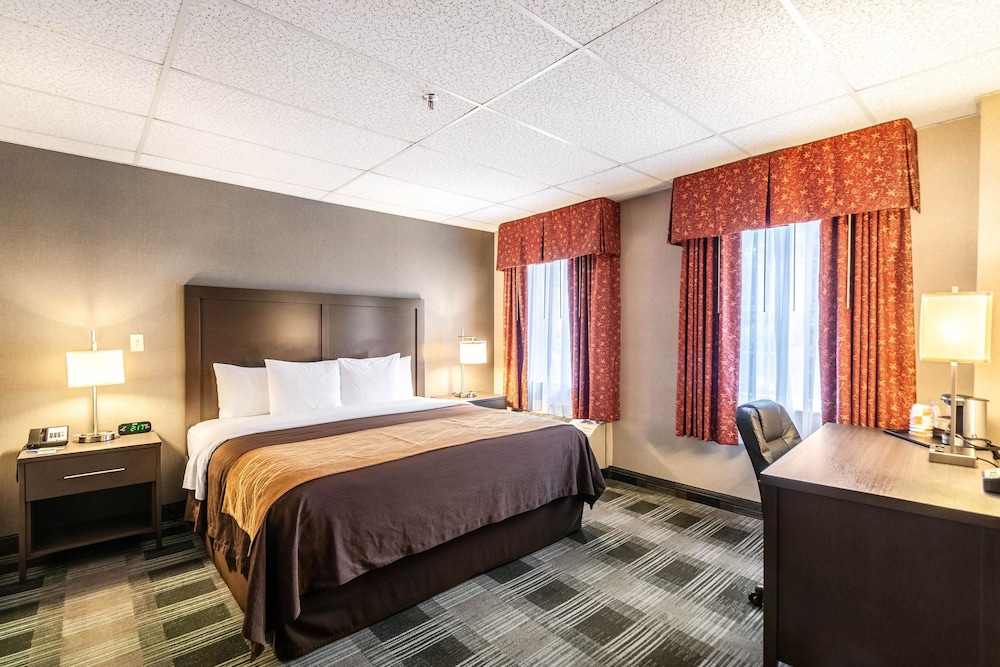 Comfort Inn Ballston 12/42