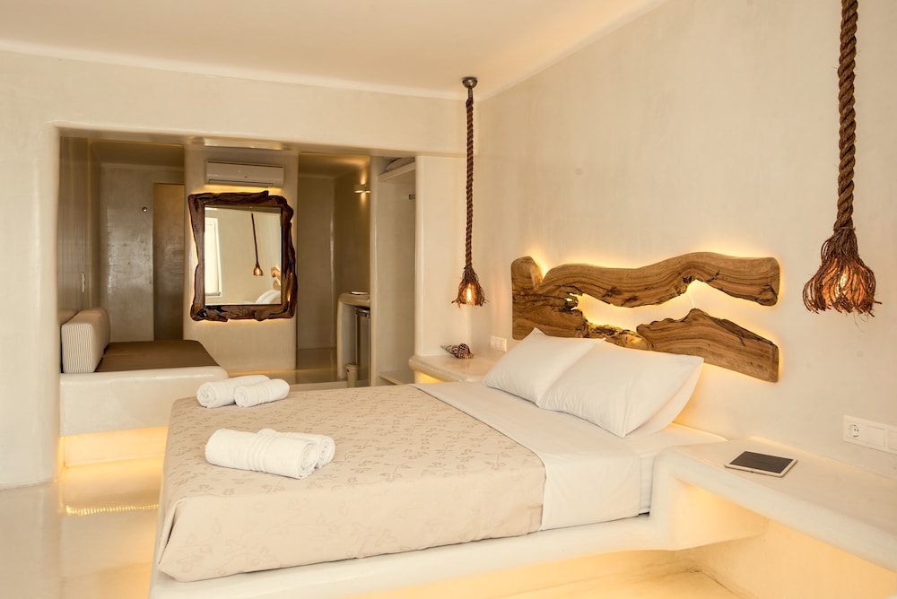 DELUXE, SUITE, GROUND FLOOR