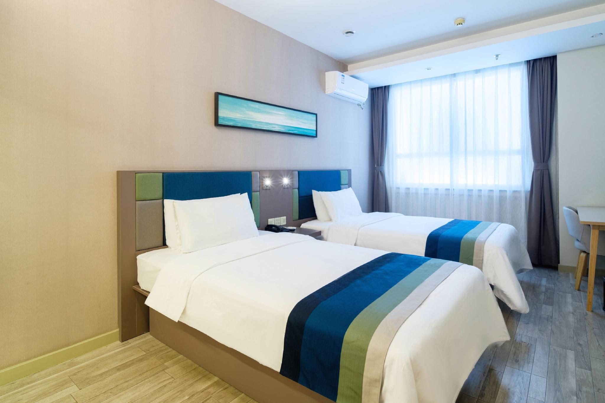 Home Inn (Tianjin West Railway Station) 18/25