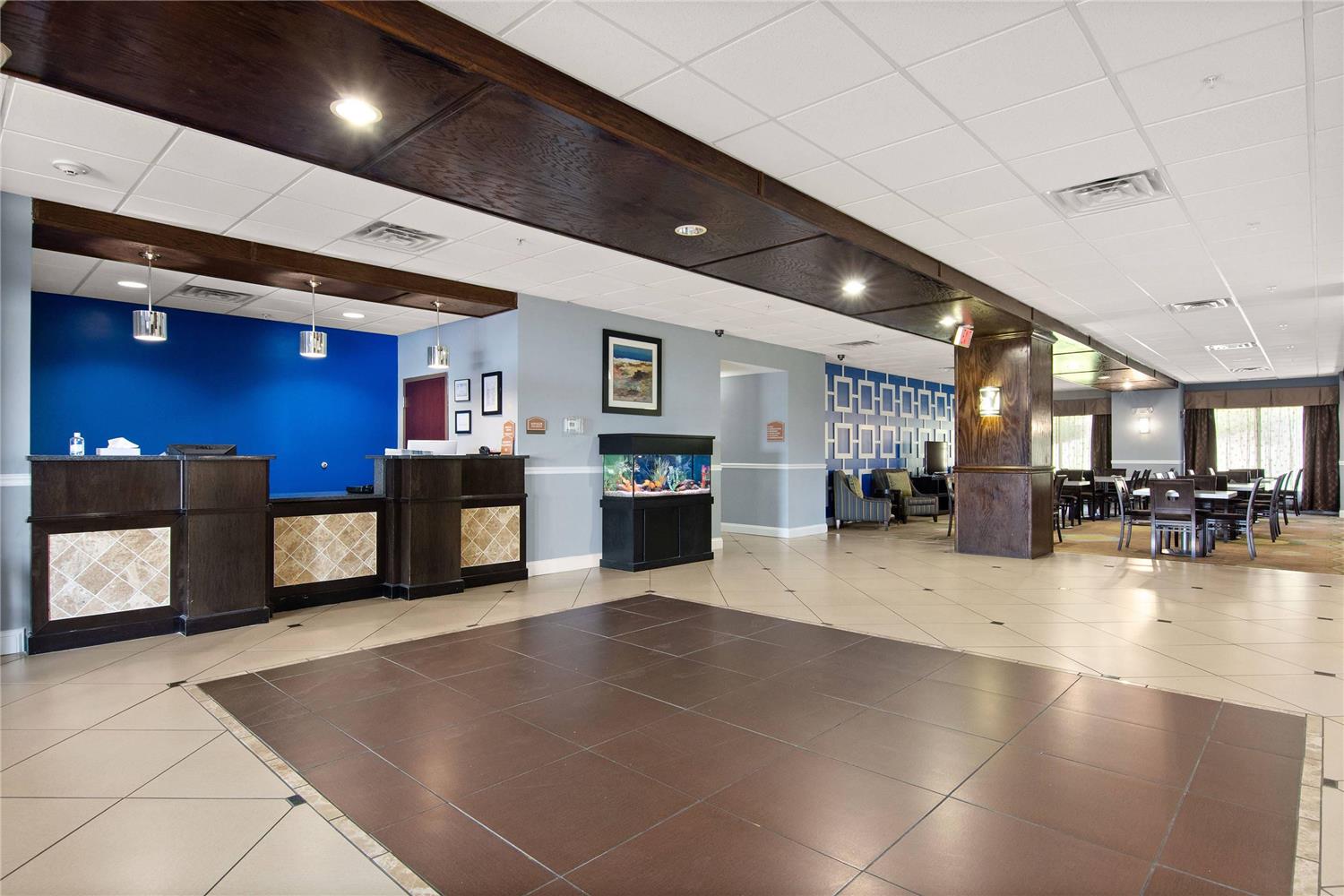 Portland Inn & Suites Portland, TN 8/35