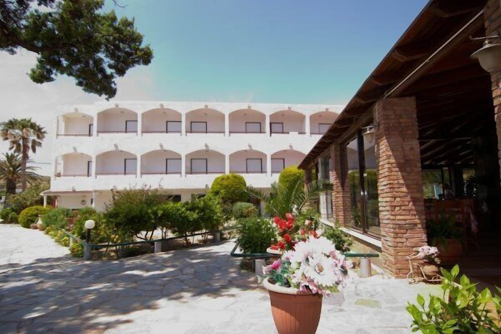 Hotel Ionikos 2/21