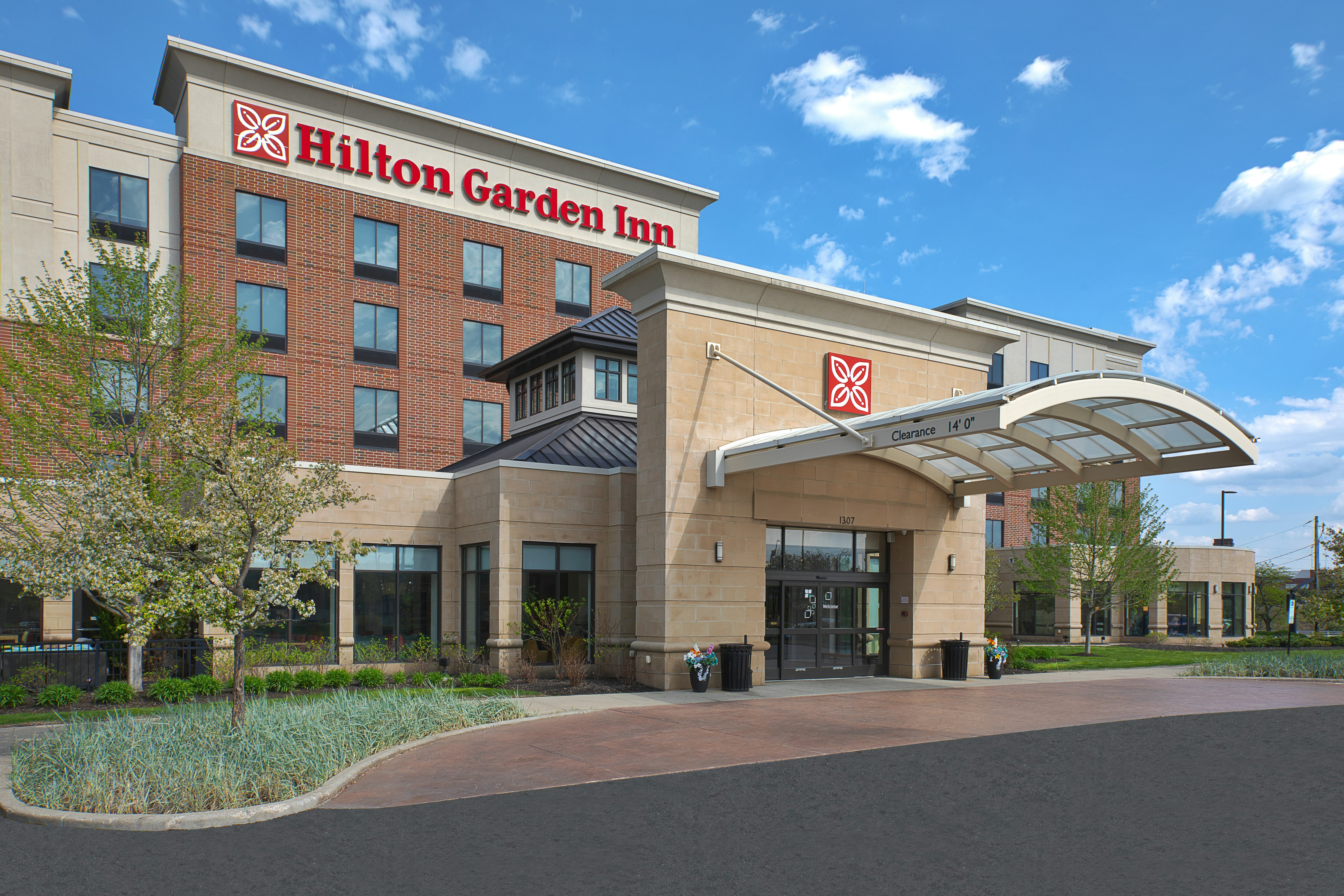 Hilton Garden Inn Akron 10/77