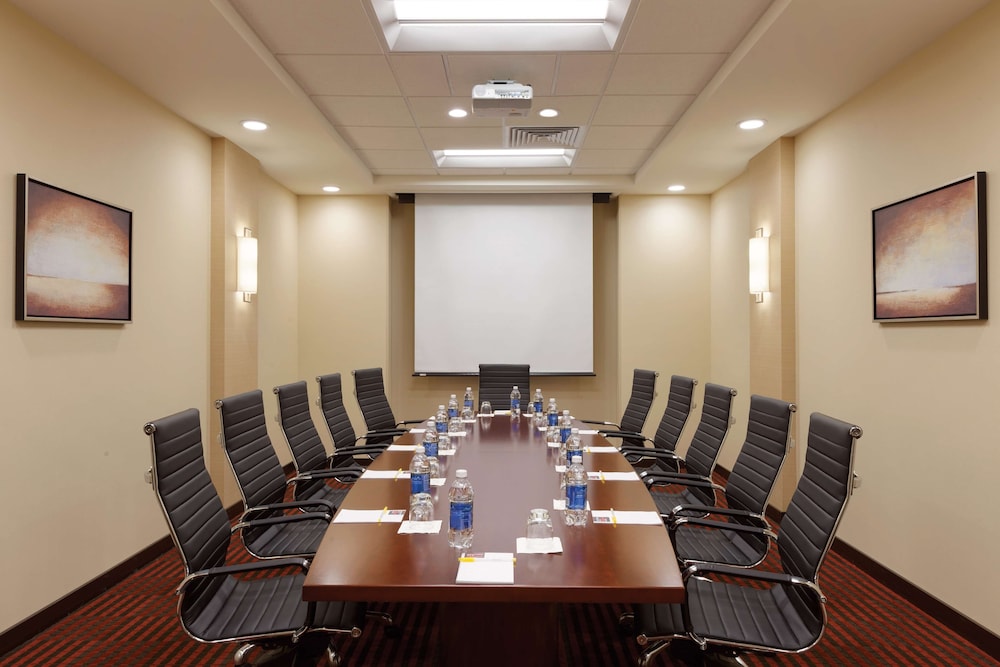 Hyatt Place St. Louis/Chesterfield 61/70