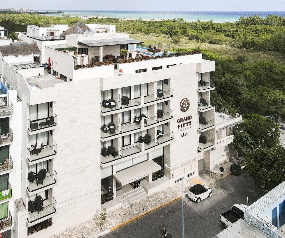 Grand Fifty Suites in PLAYA DEL CARMEN