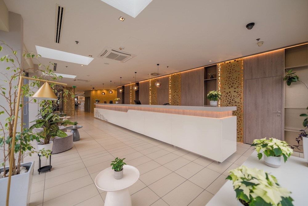 Expo Tower Hotel by Mellow Mood Hotels 7/82