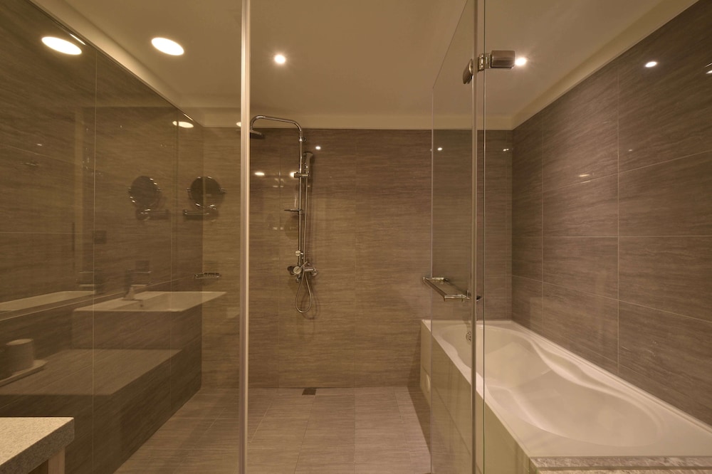 Green World Hotels Zhongxiao Taipei 50/50