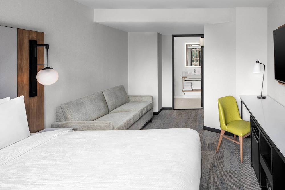 Fairfield Inn And Suites By Marriott New York Manhattan Times Square South 15/25