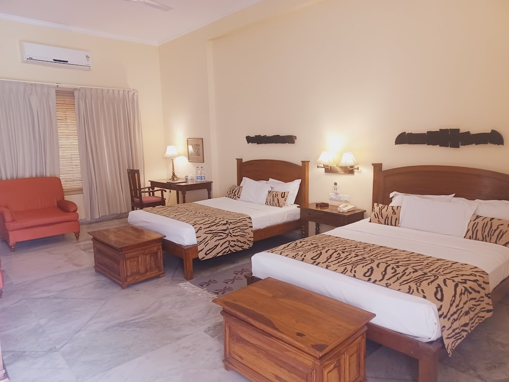 Hotel Dev Vilas 15/72