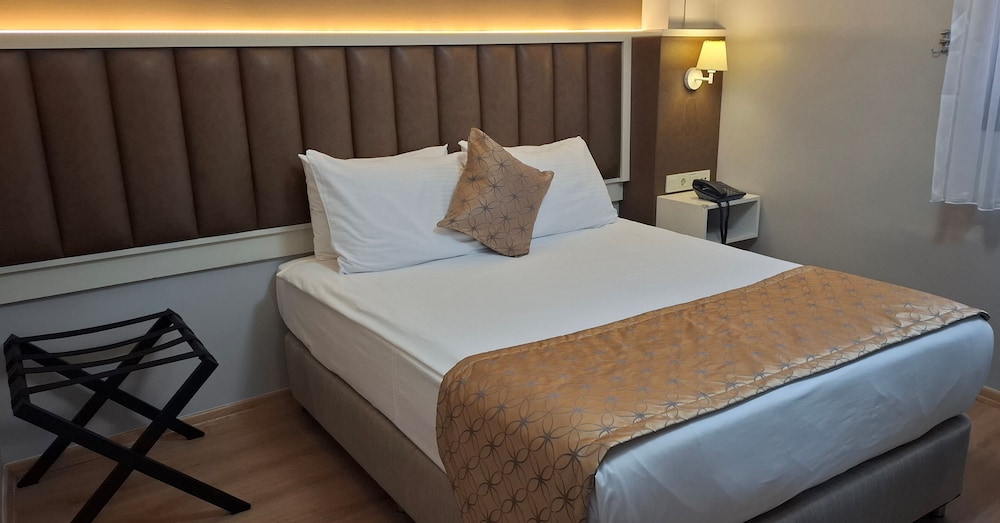 Sureyya Hotel 28/50