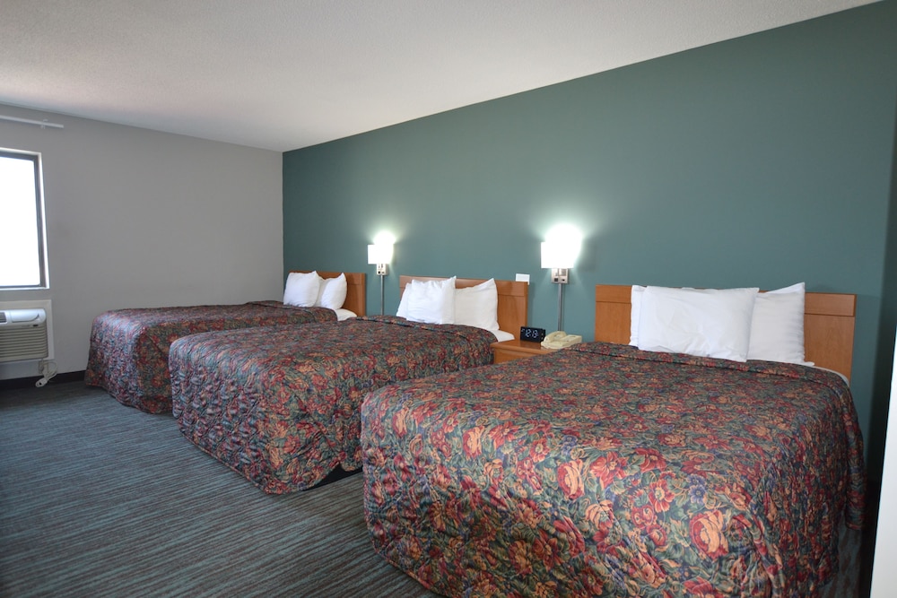 Countryside Inn and Suites Council Bluffs 7/57