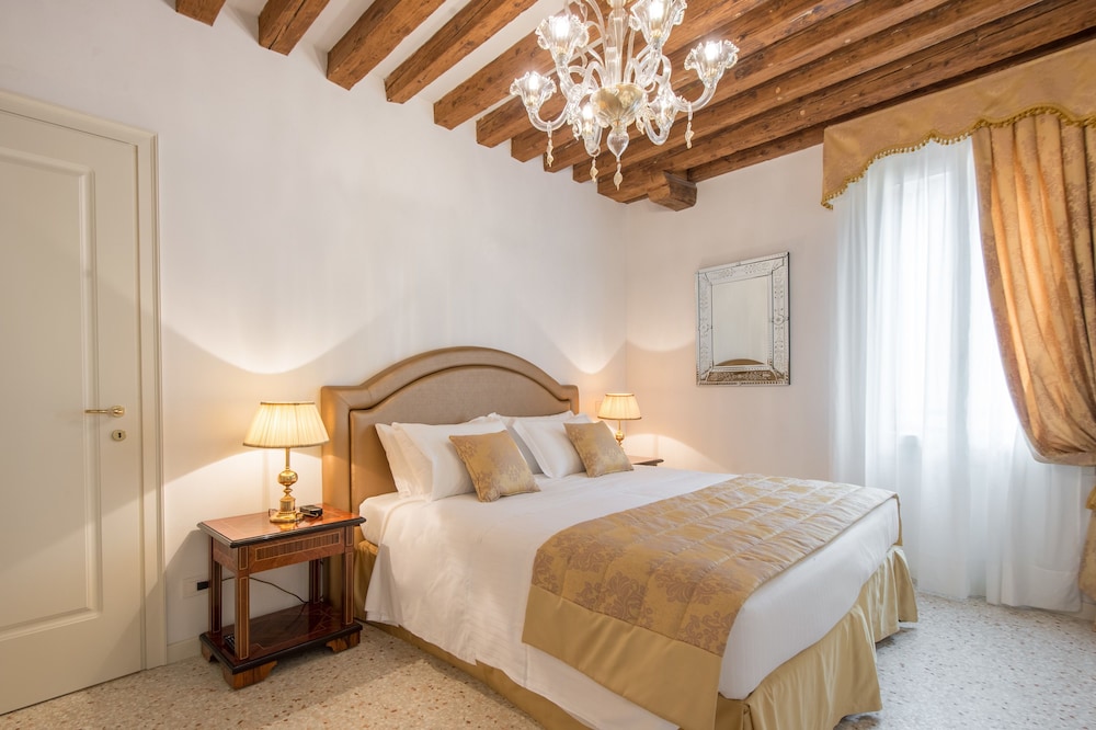 San Teodoro Palace 14/66