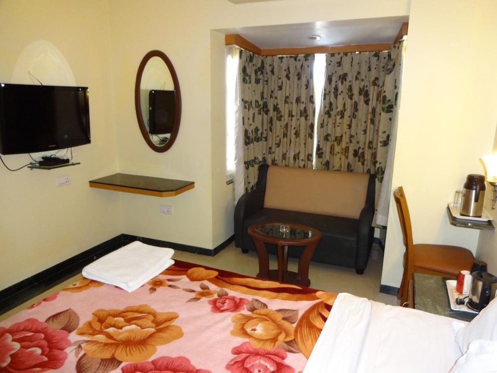 HOTEL NAHAR MANCHESTER INN 28/42