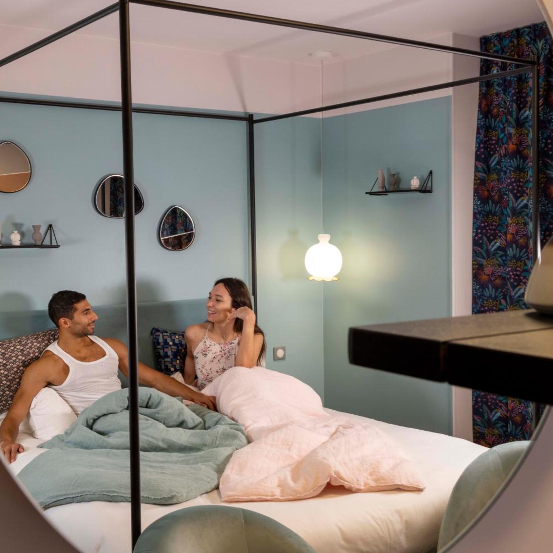 Homee, Double Bed