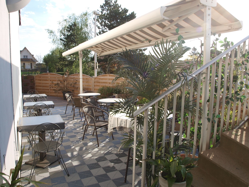 Brit Hotel Confort Thouars 4/48