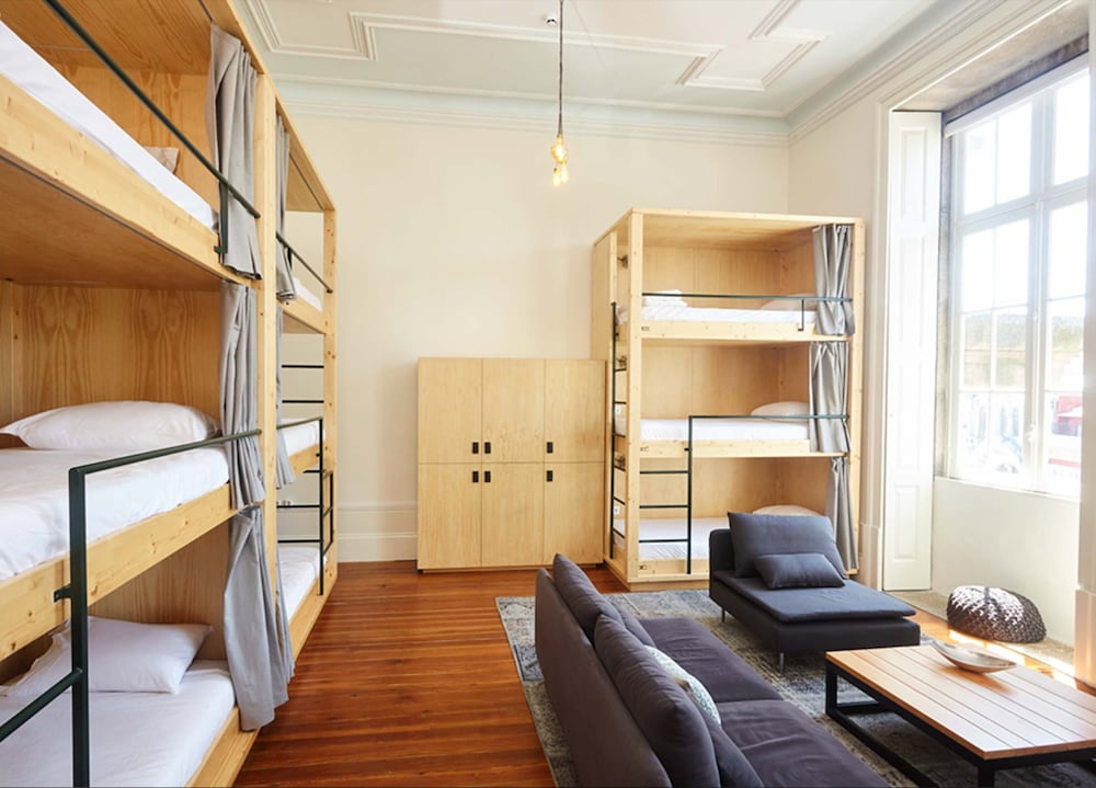 MIXED DORM, SHARED BATHROOM, XL