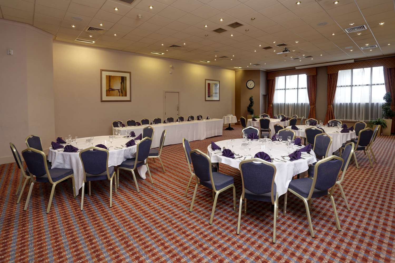 Frodsham Forest Hills Hotel 54/57