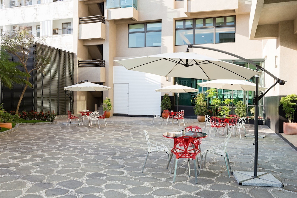 V-Hotel Vacation Hotel 39/41