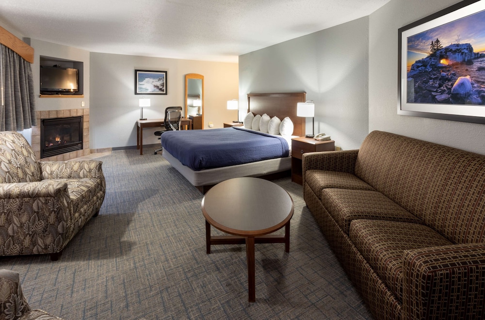 AmericInn by Wyndham Silver Bay 44/59