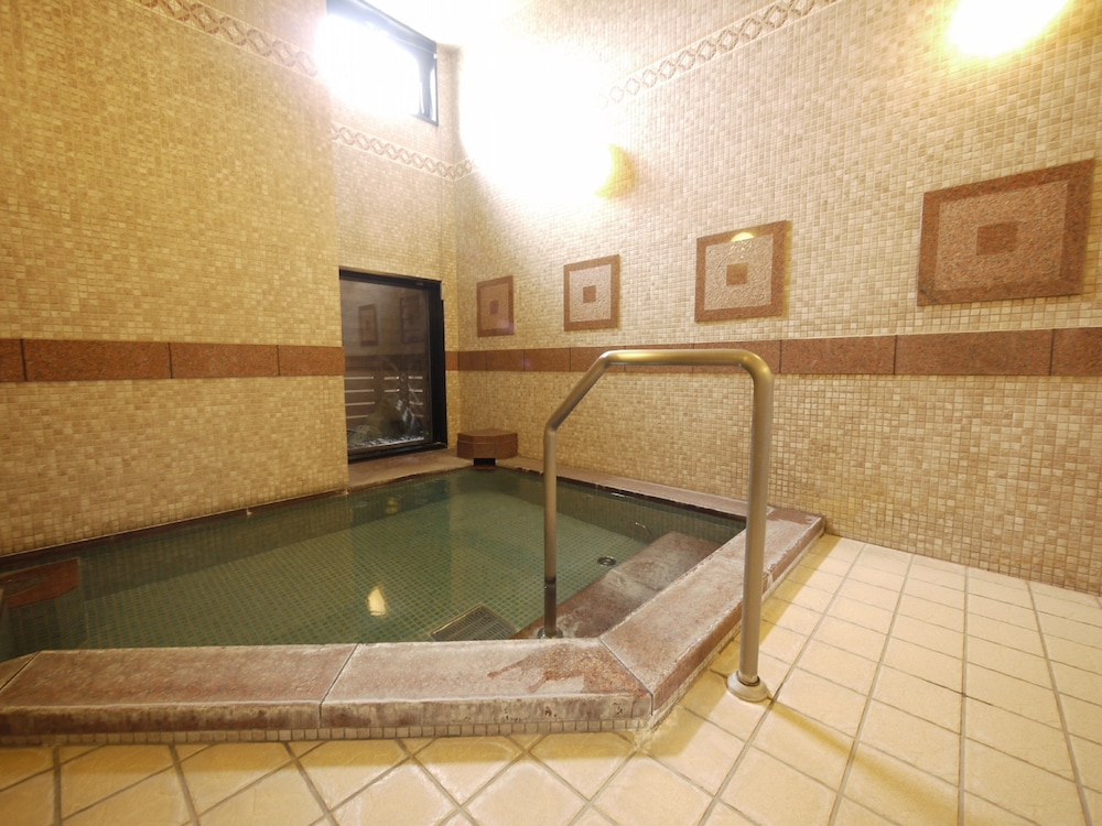 Hotel Route-Inn Isahaya Inter 40/53