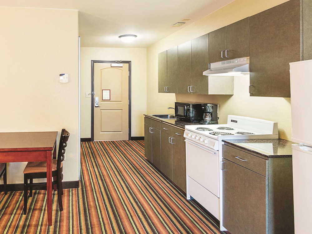 La Quinta Inn & Suites by Wyndham Woodway - Waco South 13/47