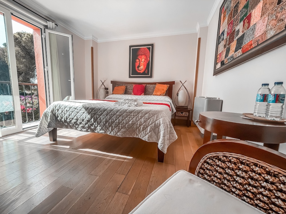CLASSIC, SUPERIOR, DOUBLE BED, SEA VIEW