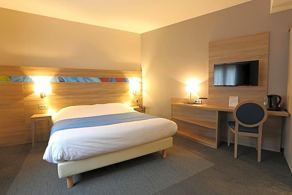 LE COQUELICOT HOTEL 12/31