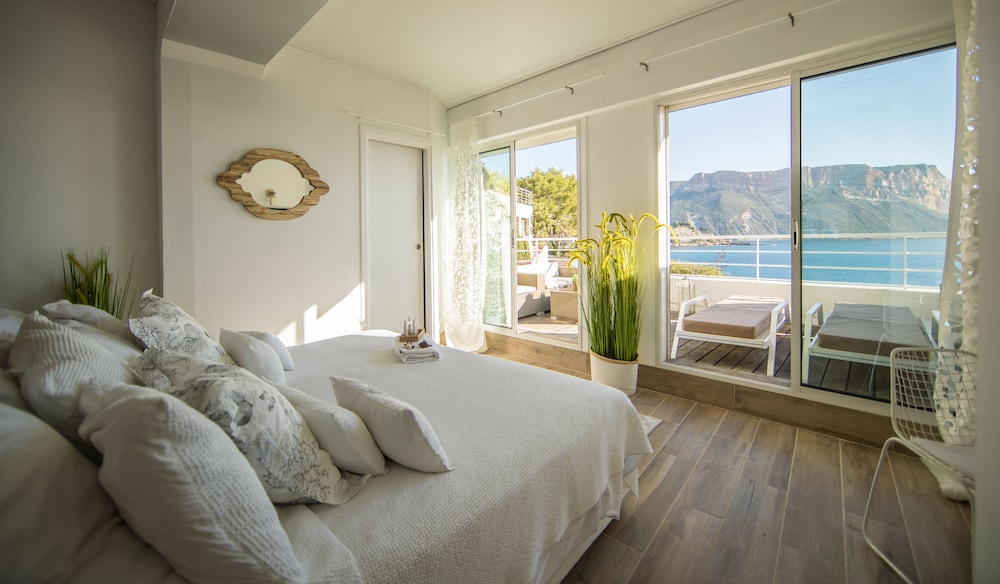 Hôtel De La Plage Mahogany 44/66