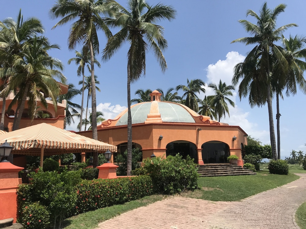 Grand Isla Navidad Golf & Spa Resort with Marina 47/50
