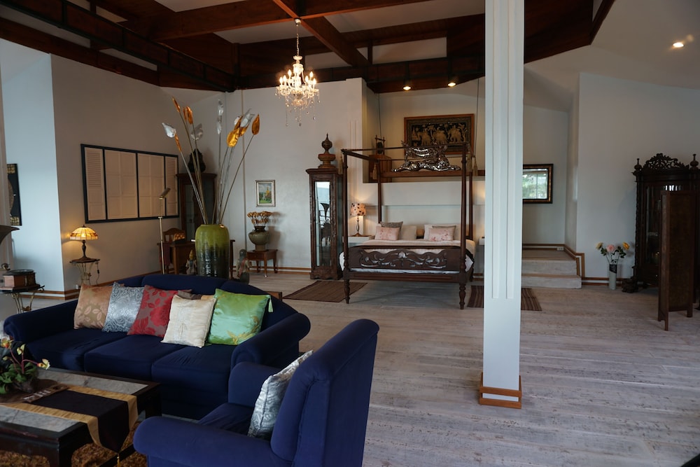 Koh Chang Cliff Beach Resort 30/50