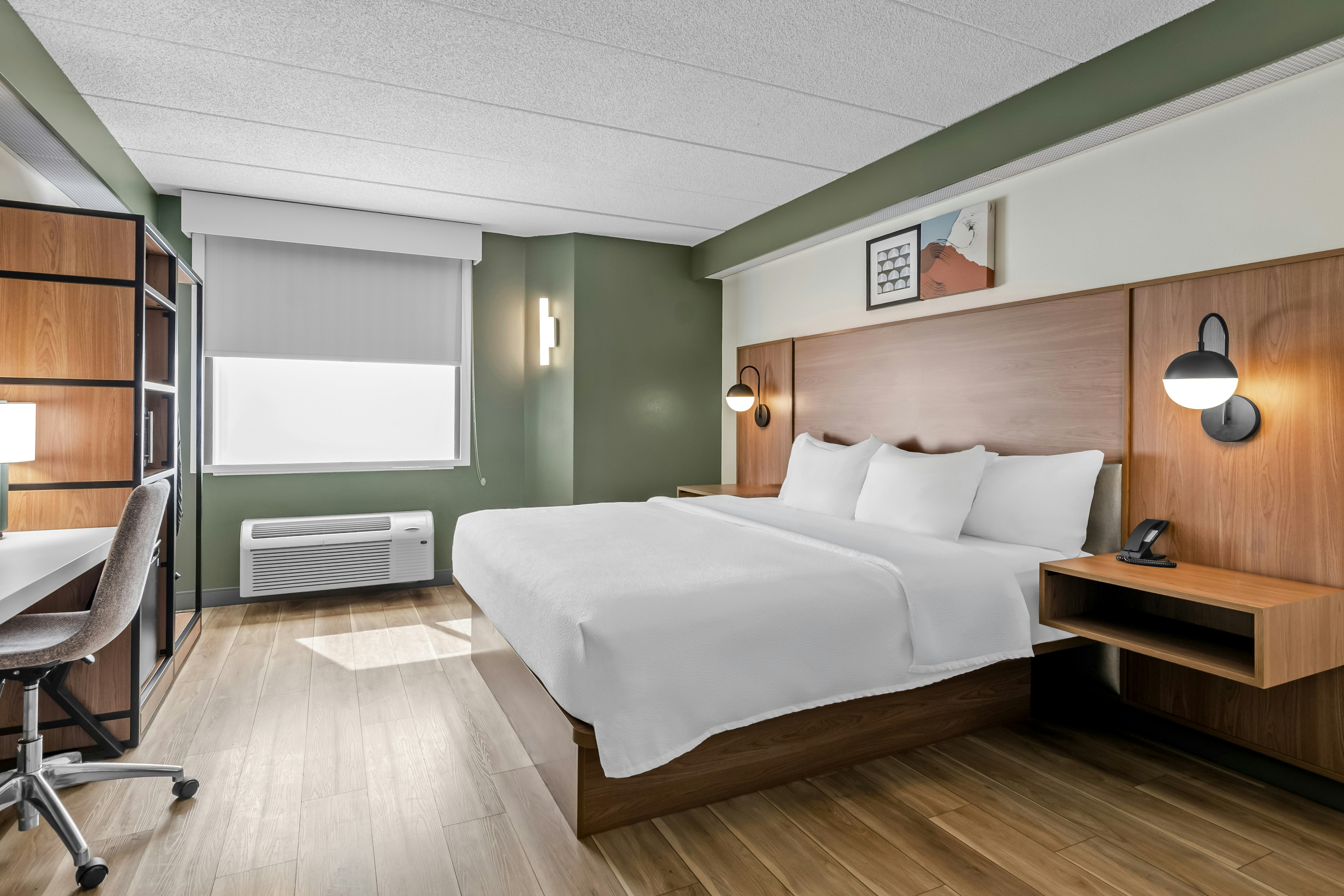 غرفة بسرير كينج، Spark by Hilton Lynchburg - University Area & Hwy 460 4/6