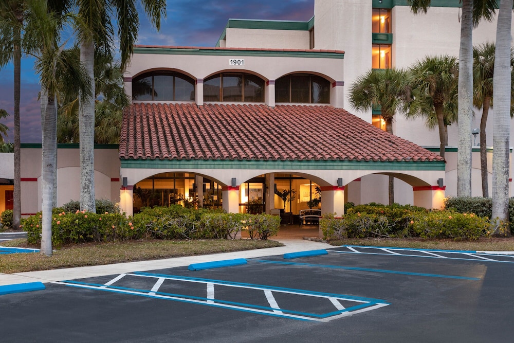 88 Palms Hotel and Event Center 28/59