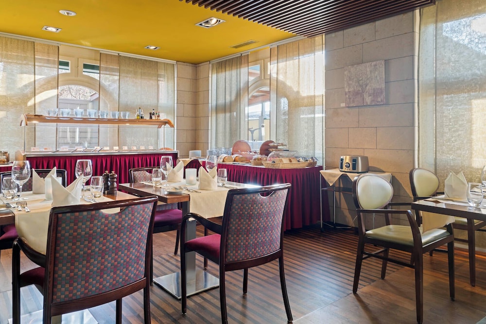 Hotel Conti 41/58