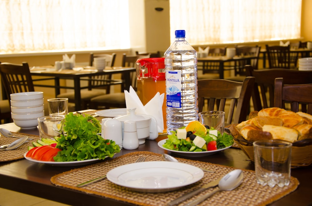 Rohat Hotel 36/43