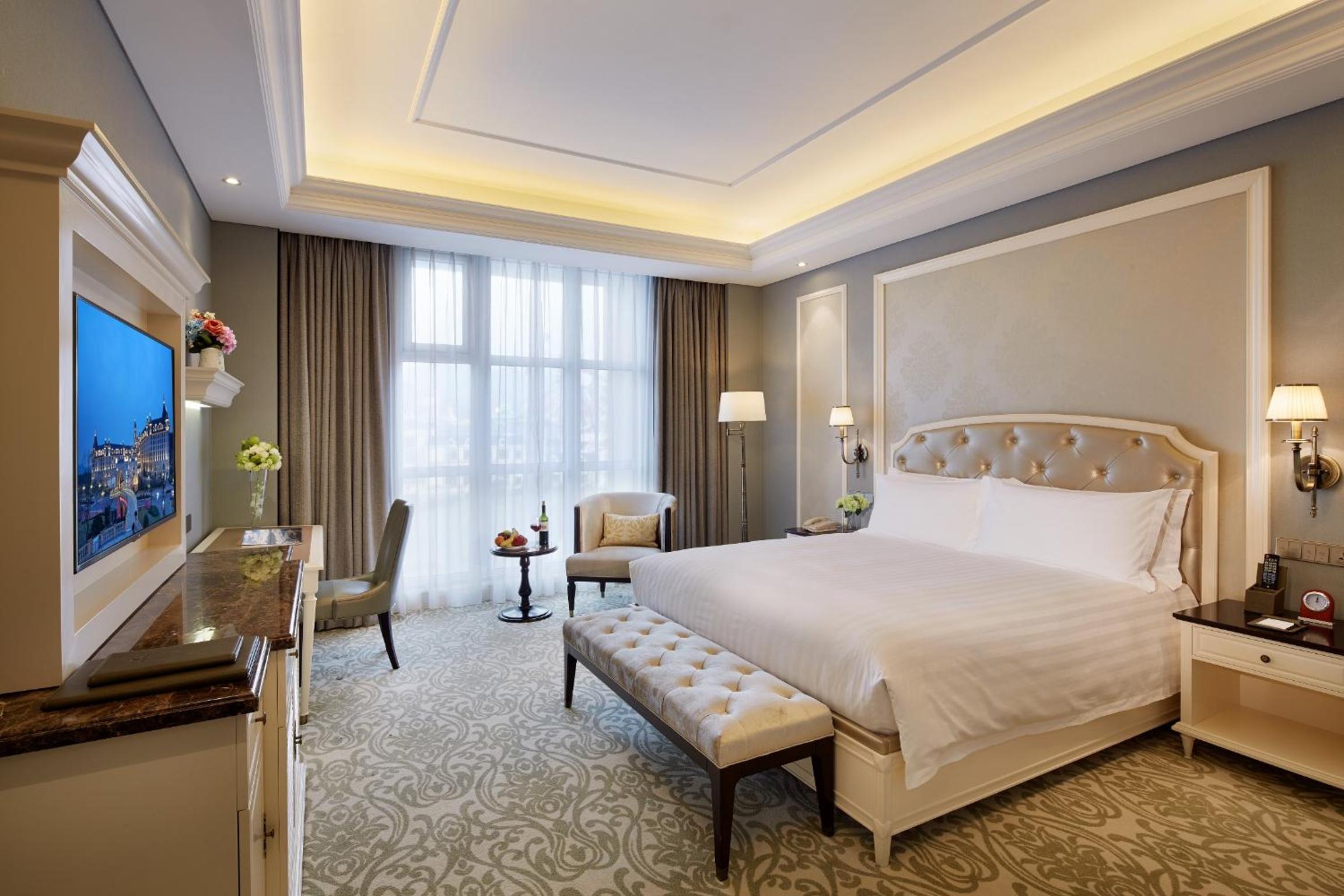 Yinrun Jinjiang Castle Hotel 8/33