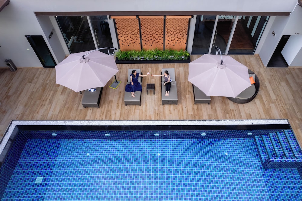 Mintra Hotel 25/48