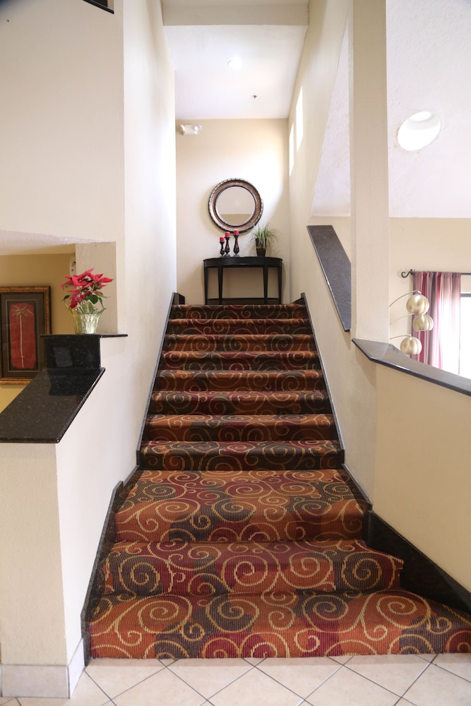 Destiny Palms Hotel Maingate West 25/50