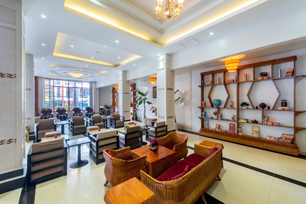 Aristocrat Residence Hotel 63/80