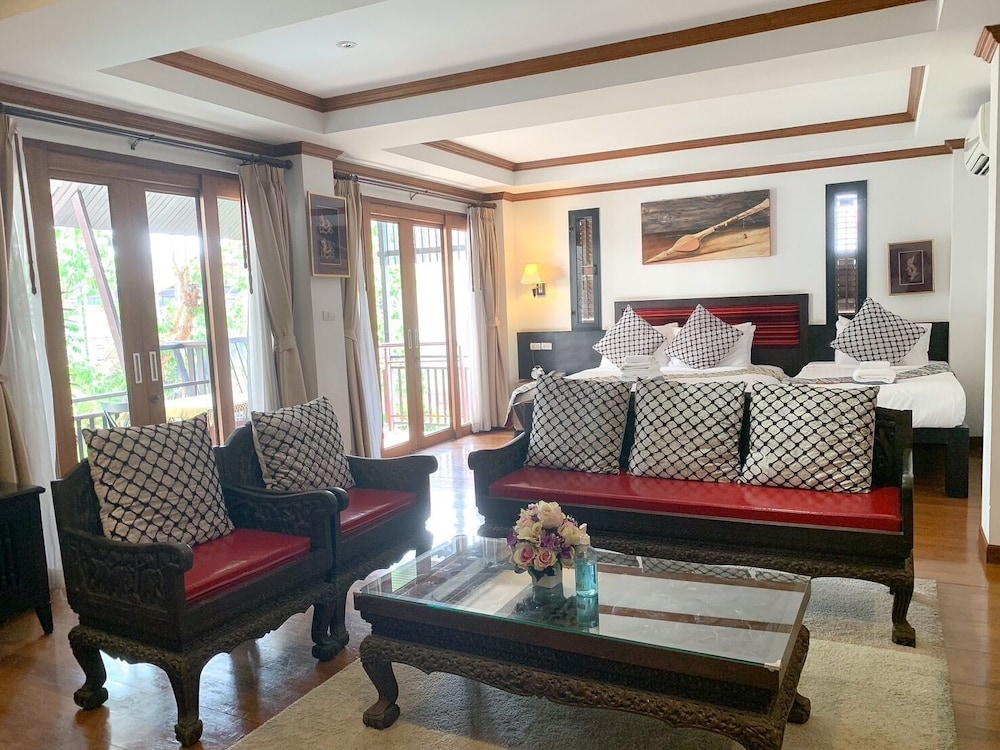 Baan Huen Phen 44/69