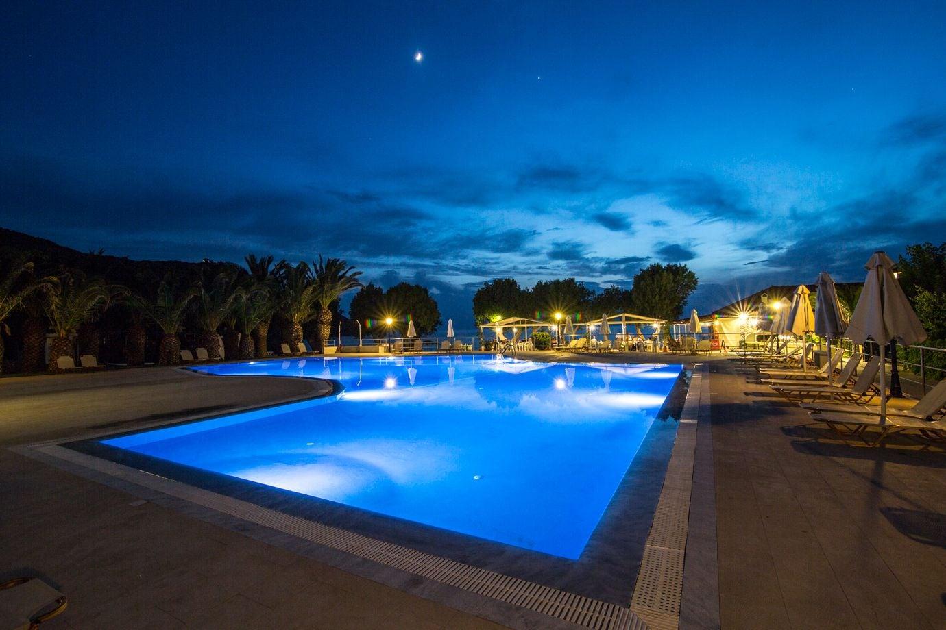 Aphrodite Hotel 40/41