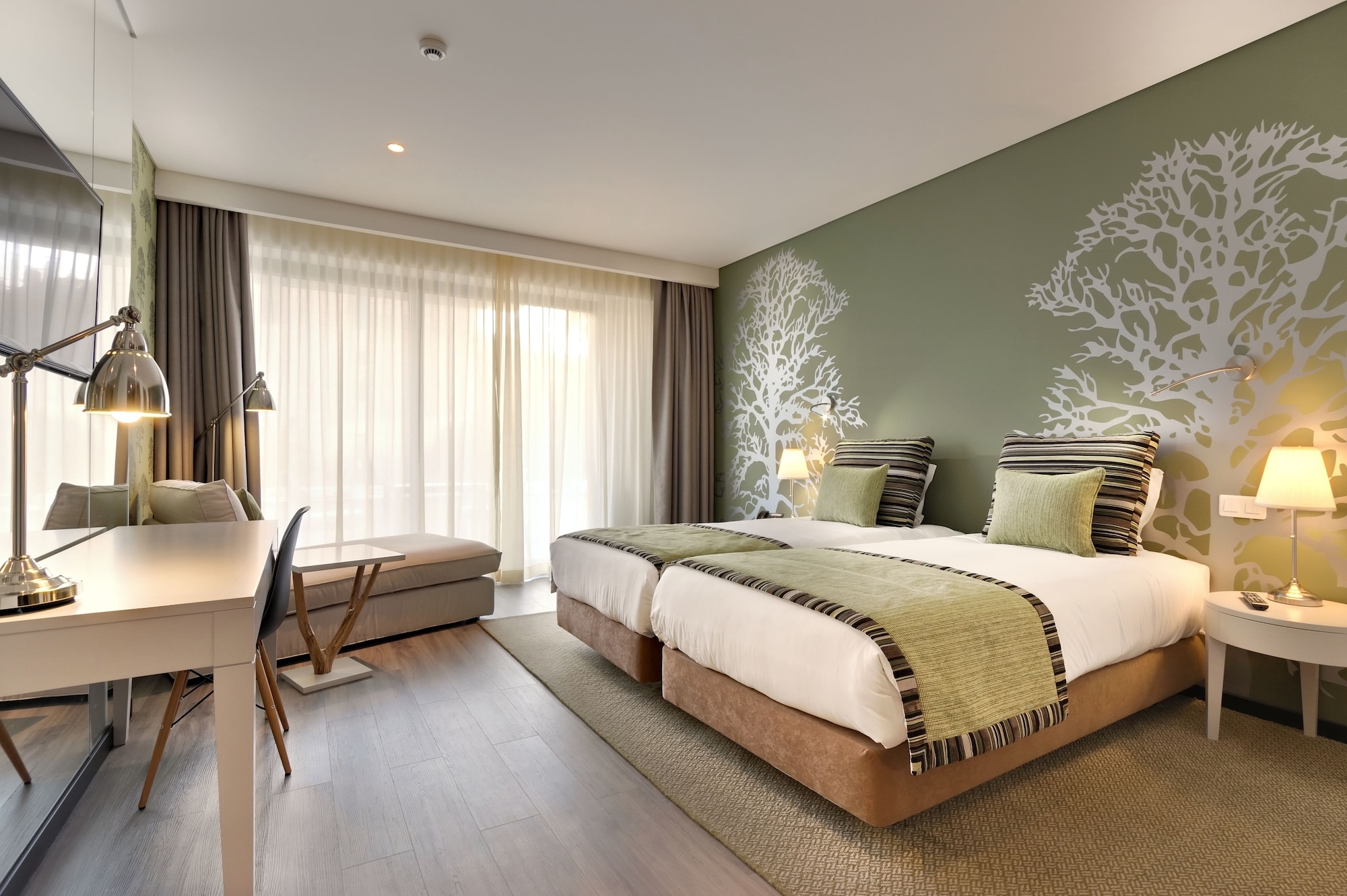 SUPERIOR, TWIN BEDS