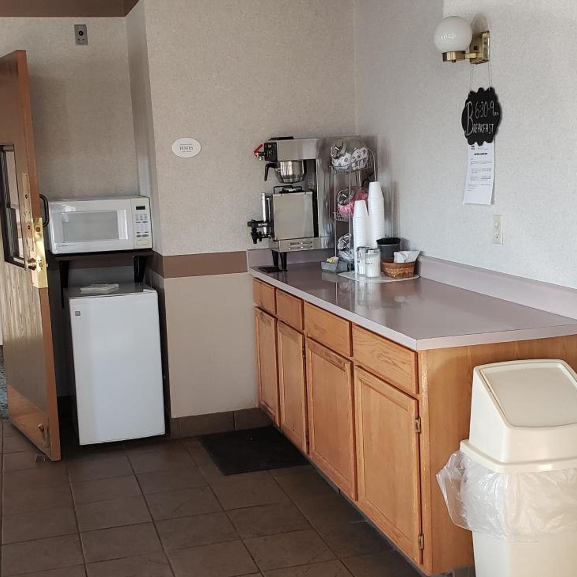 Americas Best Value Inn Burlington 8/62