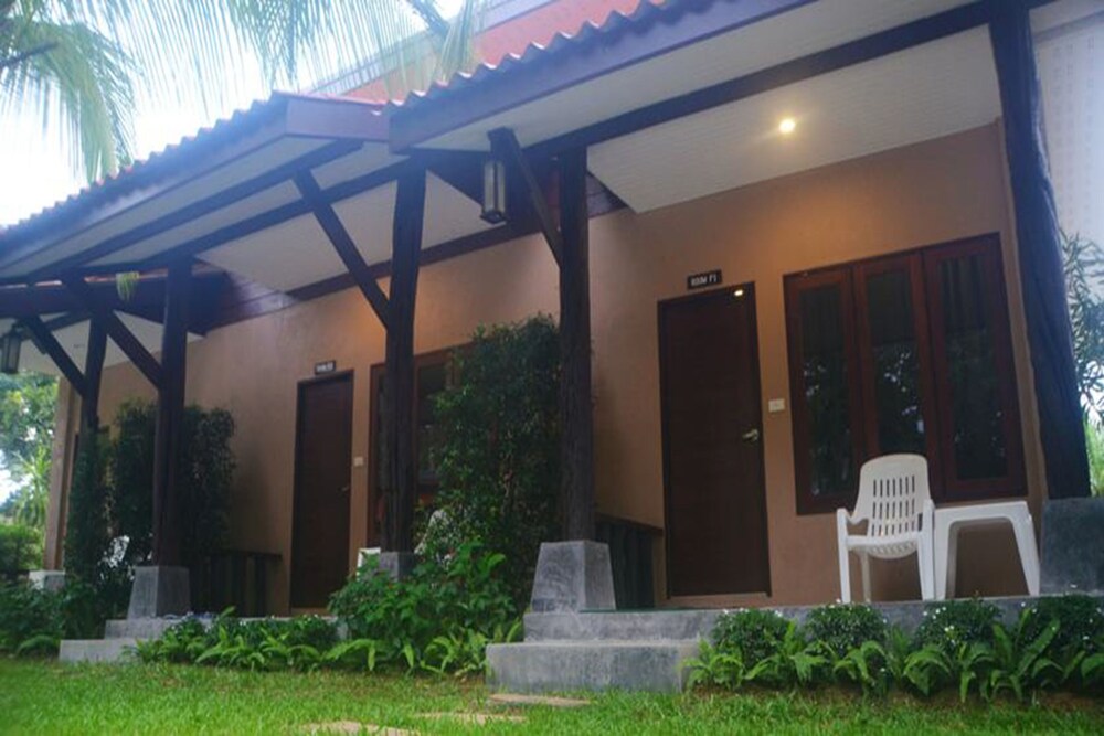 Baan Suan Rim Klong 4/63