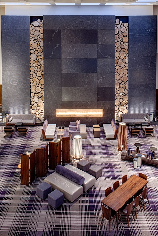 Hyatt Regency 18/59