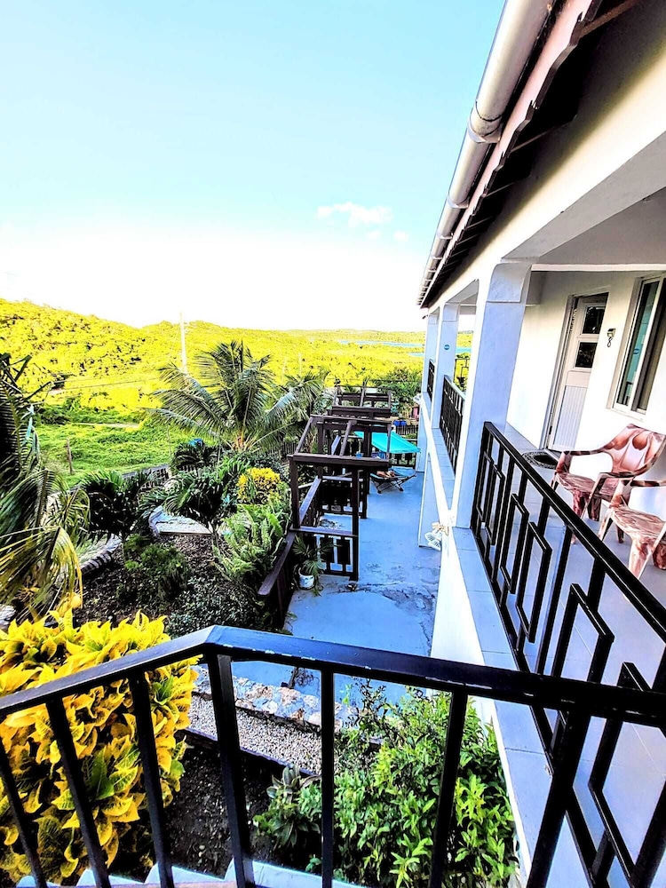 Ellen Bay Inn 41/50