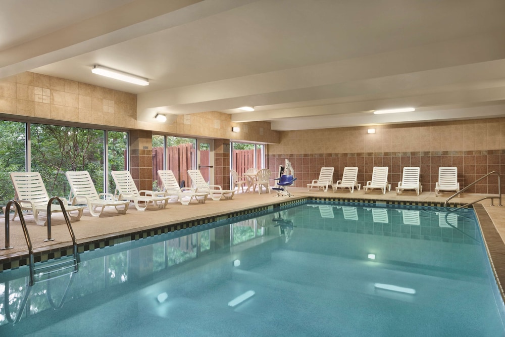 Country Inn and Suites By Radisson Newnan, GA 19/31