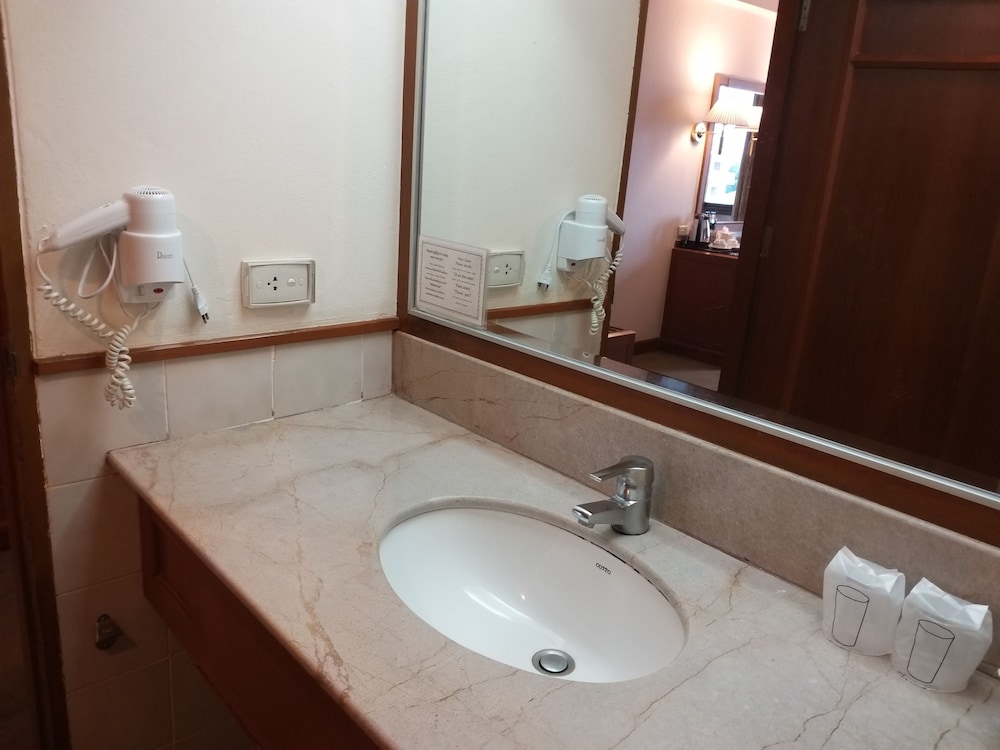 Songphanburi Hotel 46/49