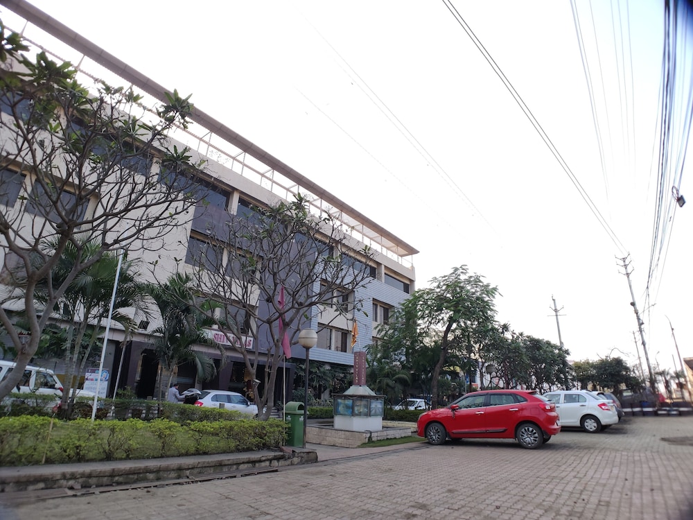 HOTEL SHIV VILAS 23/25