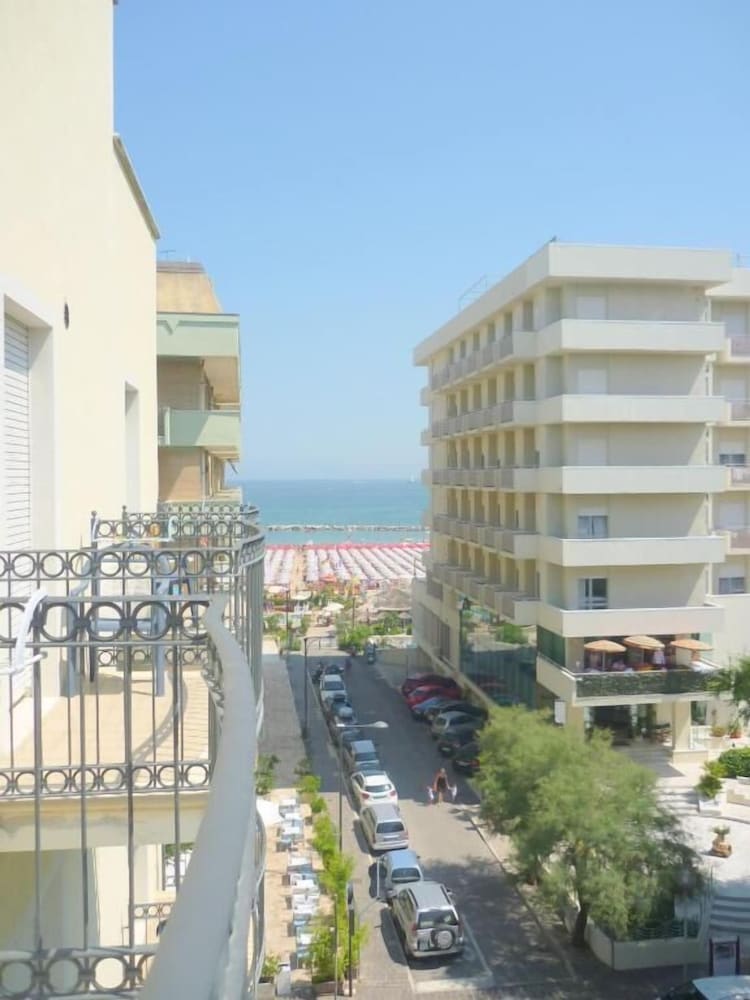 Hotel Philadelphia in CATTOLICA