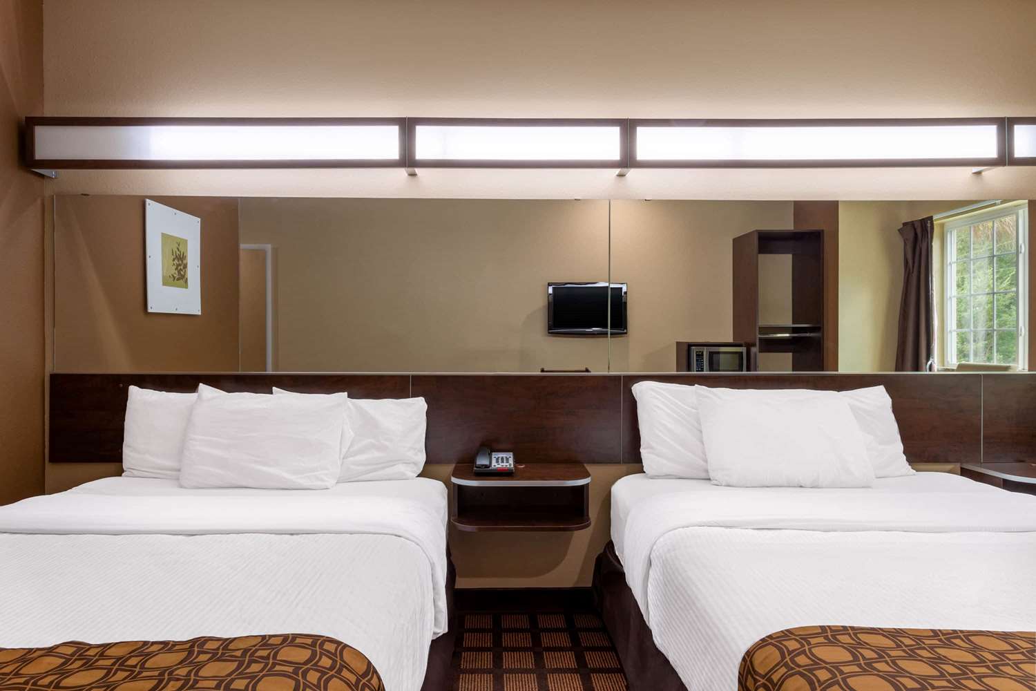MICROTEL INN & SUITES BY WYNDHAM COLUMBIA/AT FORT JACKSON 15/34