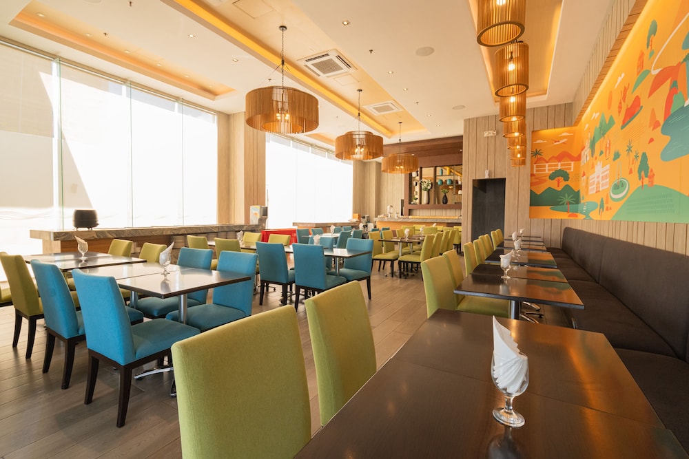 Bayfront Hotel Cebu - North Reclamation 53/67